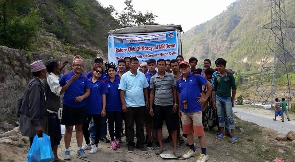 serving to earthquake victim2.jpg